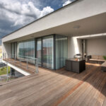 Holzterrasse_Bangkirai_shutterstock_42966370