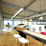 zHochkantlamellenparkett_Industrieparkett_parkettum_Autohaus_Blessin_Volvo_IMG_7605