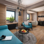 Hotel-Freizeit-In-First-Class-Plus-Doppelzimmer-Wohnbereich